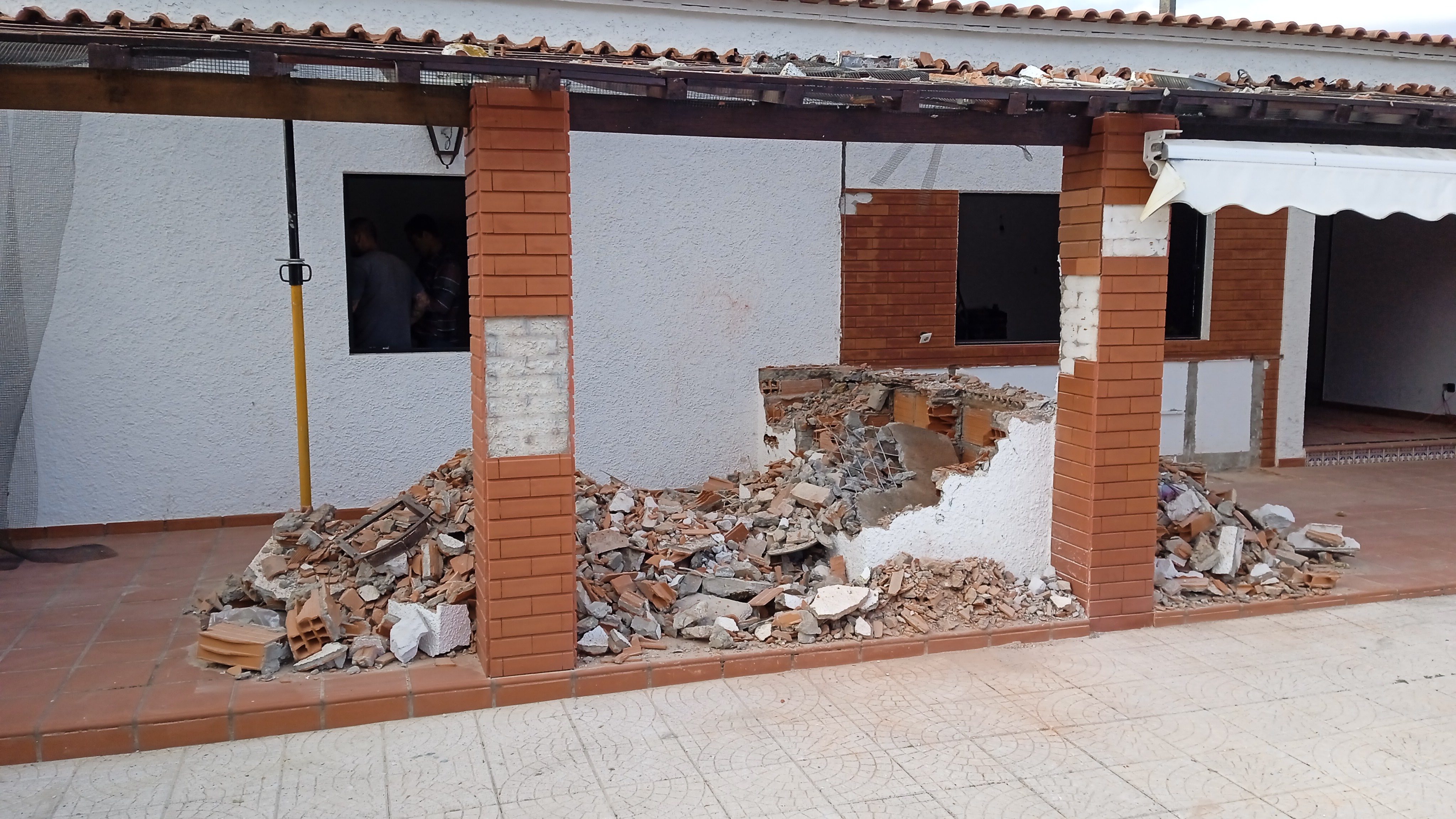Obra Taipadas - deck, anexo e casa - Detalhes 1